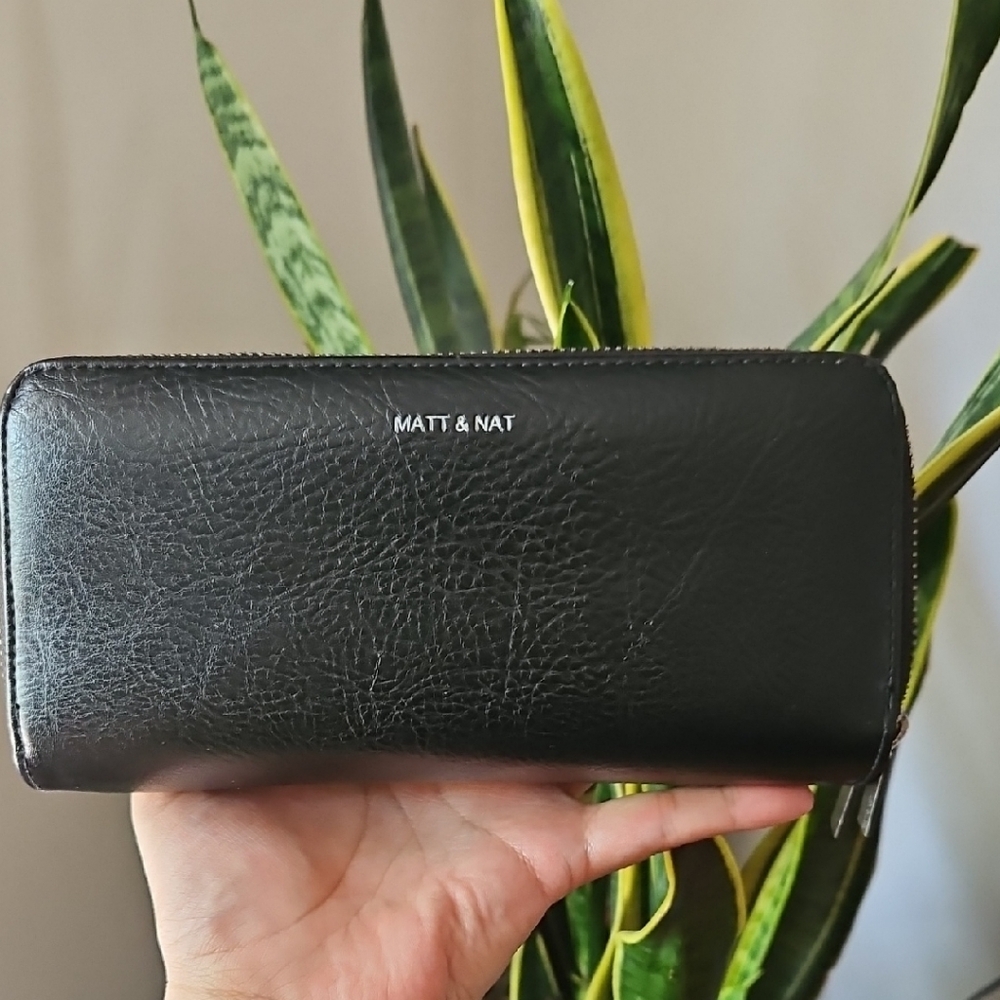 Matt & Nat SUBLIME Black Vegan Leather Wallet